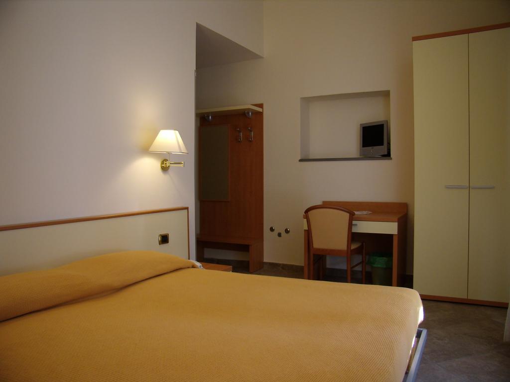 Hotel Beatrice Firenze Ruang foto